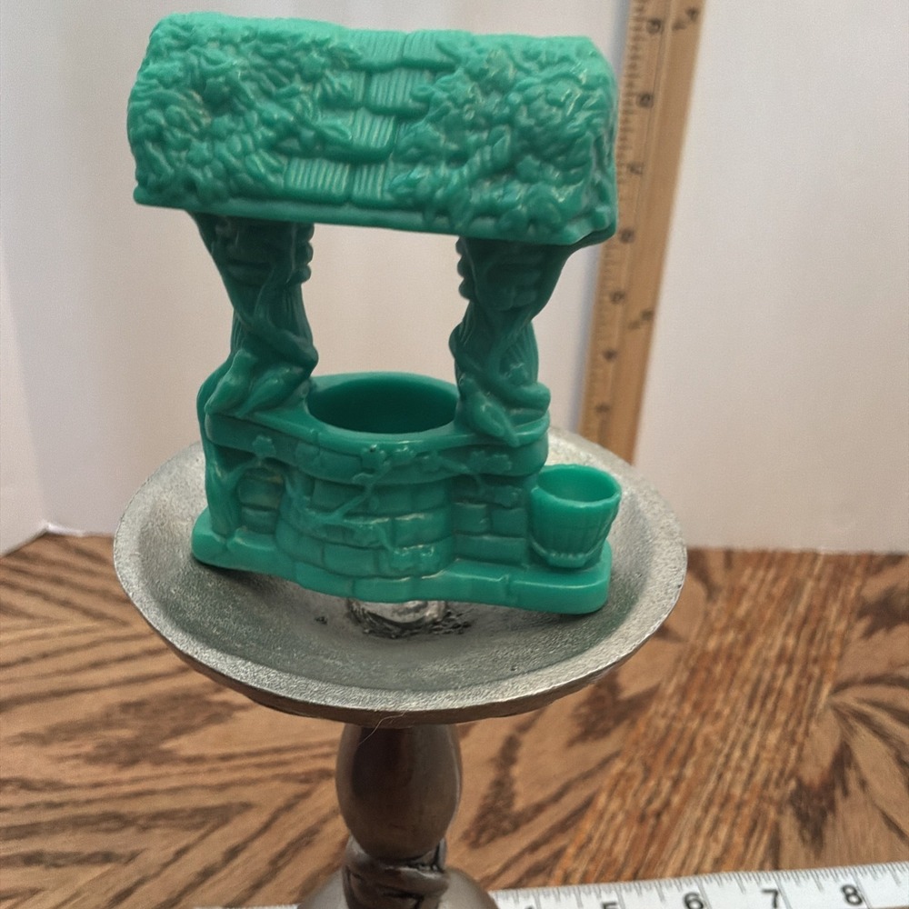 Snow White & The Seven Dwarfs Wishing Well 1993 McDonalds Happy‎ Meal Toy